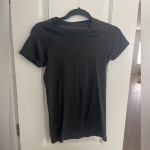 Lululemon Swiftly short sleeve